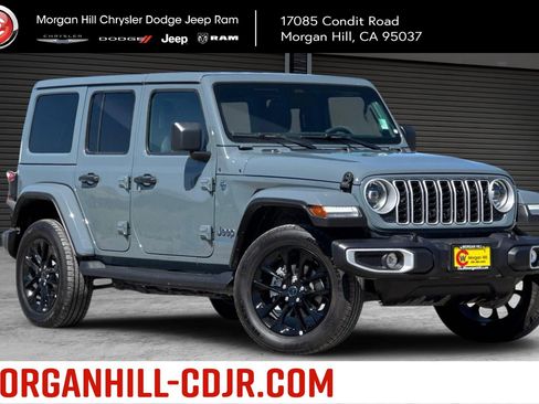 Used 2025 Jeep Wrangler Unlimited Sahara AWD/4WD image 1