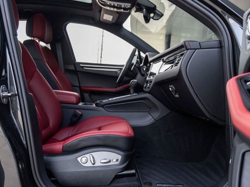 New 2026 Porsche Macan image 92