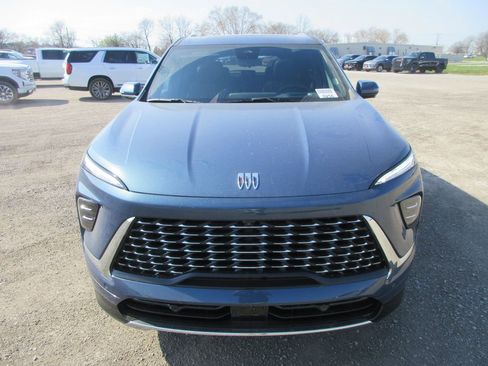 New 2026 Buick Enclave Avenir image 11