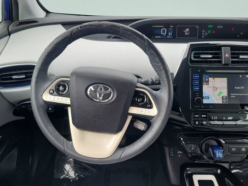 Used 2016 Toyota Prius Four Touring FWD image 12