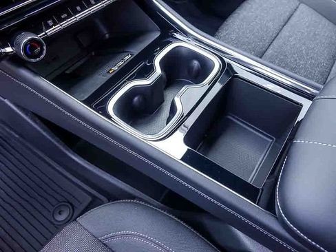 New 2026 Chevrolet Traverse LT w/ LPO, Floor Liner Package AWD/4WD image 28