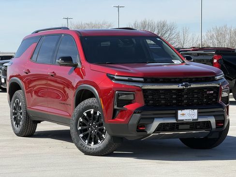 New 2026 Chevrolet Traverse Z71 w/ Enhanced Driving Package image 2