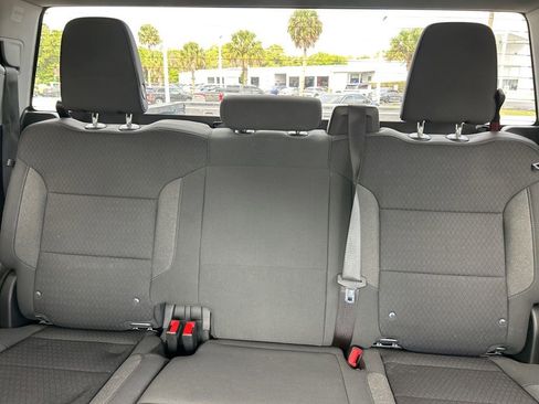 Used 2023 Chevrolet Silverado 1500 Custom image 14