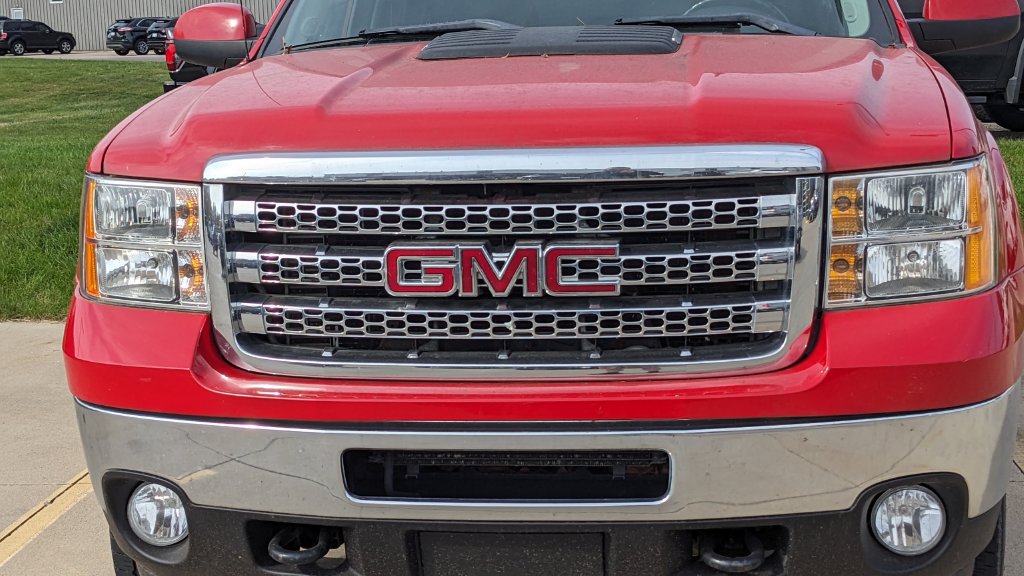 Used 2012 GMC Sierra 2500 SLT w/ SLT Convenience Package AWD/4WD image 9