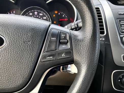 Used 2014 Kia Sorento LX image 23