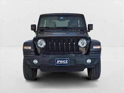 Used 2022 Jeep Wrangler Unlimited Sport image 2