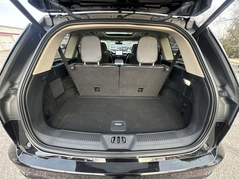 Used 2023 Lincoln Aviator Reserve w/ Equipment Group 201A image 25