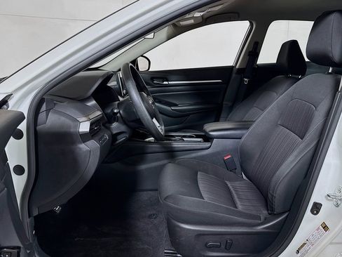Used 2023 Nissan Altima 2.5 SV FWD image 17