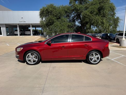 Used 2016 Volvo S60 T5 Premier w/ Convenience Package FWD image 3