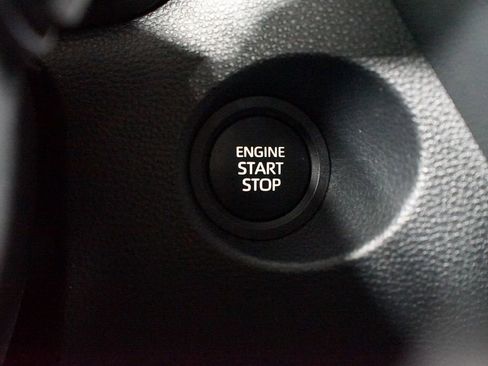 Certified 2024 Toyota Corolla Cross LE image 22