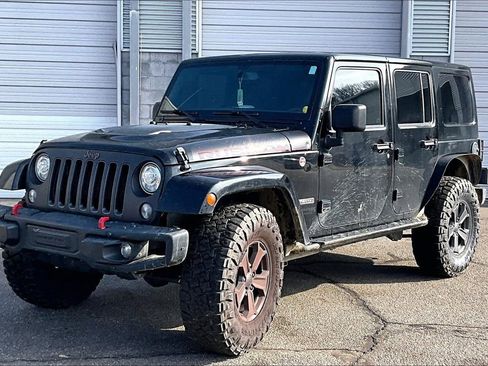 Used 2018 Jeep Wrangler Unlimited Rubicon image 2