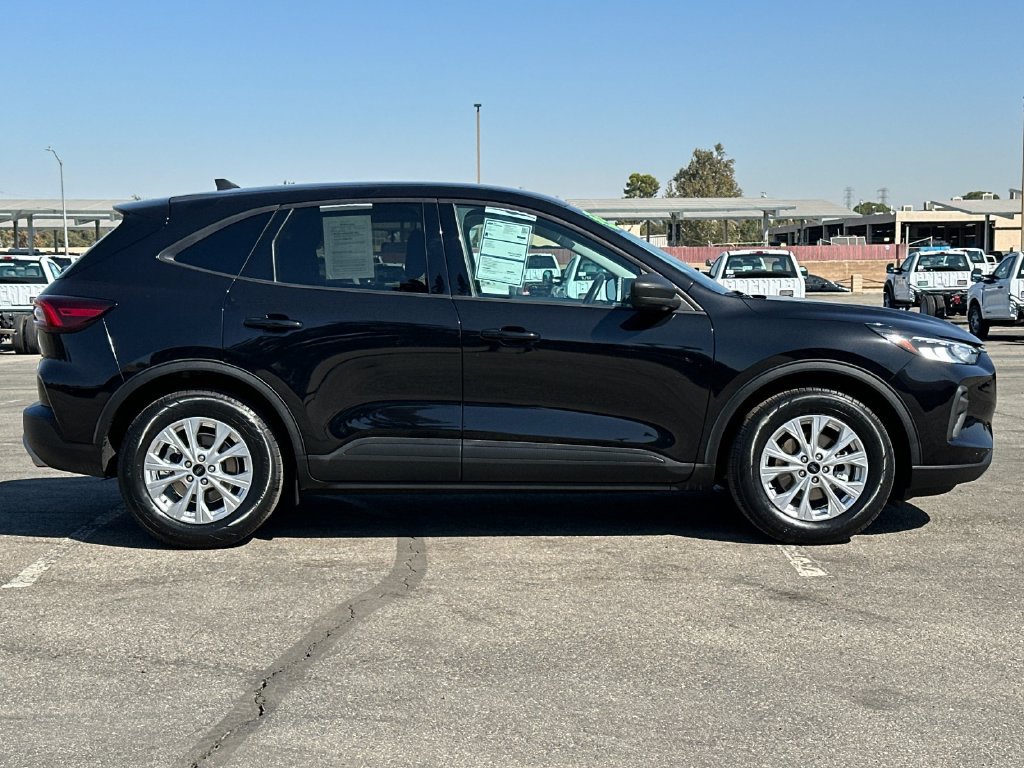 Certified 2025 Ford Escape Active FWD image 2