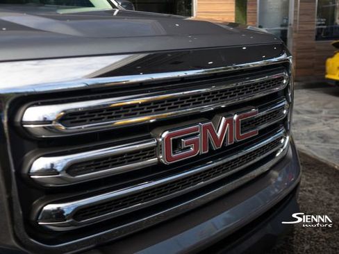 Used 2018 GMC Canyon SLE w/ SLE Convenience Package image 10
