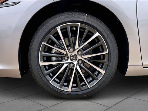 New 2025 Lexus ES 350 image 21