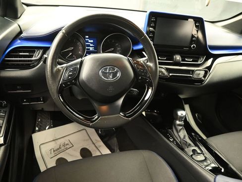 Used 2020 Toyota C-HR XLE FWD image 29