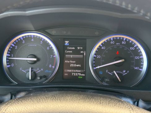 Used 2019 Toyota Highlander XLE FWD image 22