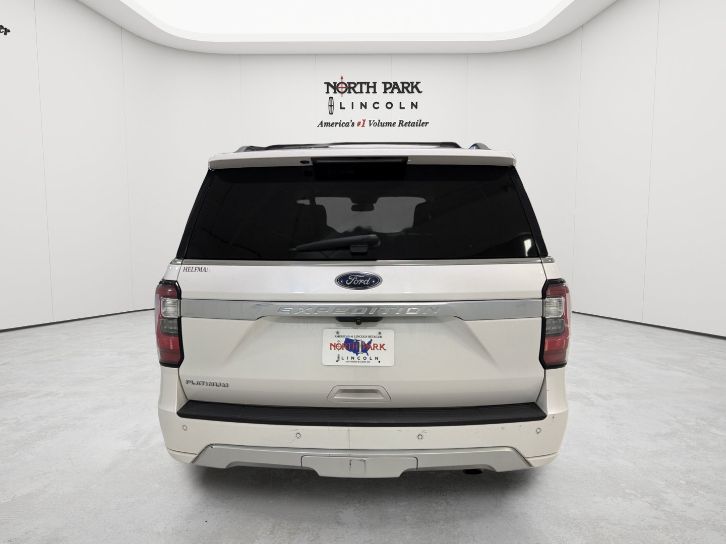 Used 2018 Ford Expedition Platinum RWD image 4