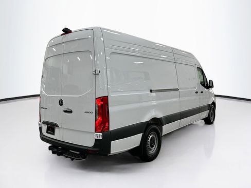 Used 2026 Mercedes-Benz Sprinter 2500 image 8