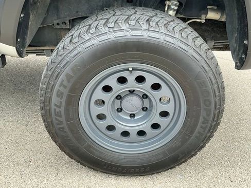 Used 2023 Toyota Tacoma TRD Off-Road AWD/4WD image 6