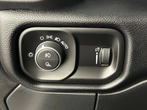 Used 2025 RAM 2500 Big Horn AWD/4WD image 29