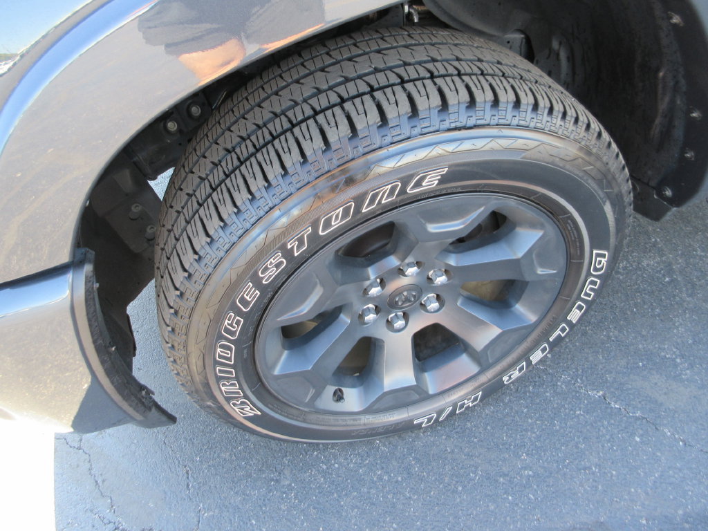 Used 2025 RAM 1500 Big Horn AWD/4WD image 13