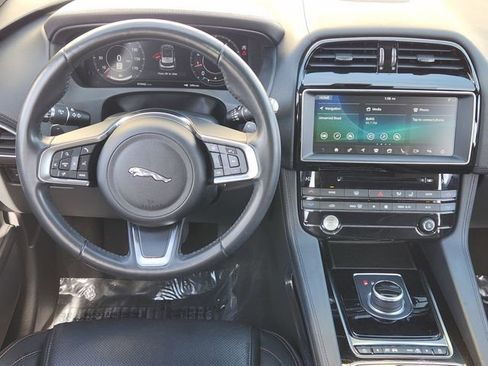 Used 2020 Jaguar F-PACE Prestige image 25