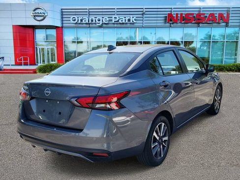 Used 2025 Nissan Versa SV FWD image 2