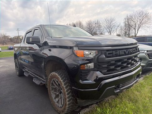 Used 2022 Chevrolet Silverado 1500 Custom image 1