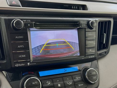 Used 2018 Toyota RAV4 XLE AWD/4WD image 21
