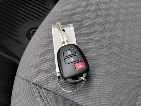 Used 2021 Toyota Tacoma SR5 image 32