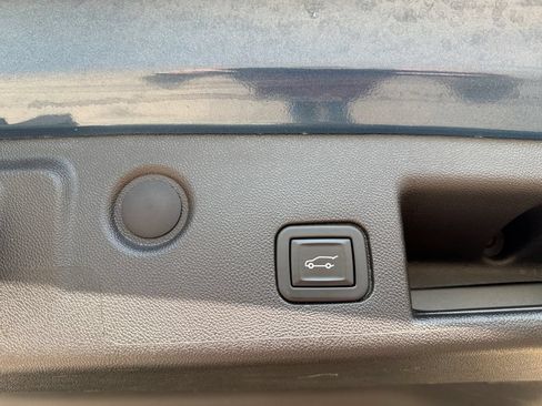 Used 2024 Chevrolet Equinox LT AWD/4WD image 38