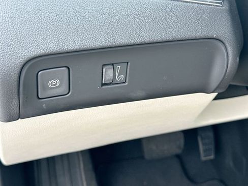 Used 2024 Buick Enclave Essence w/ Technology Package FWD image 41
