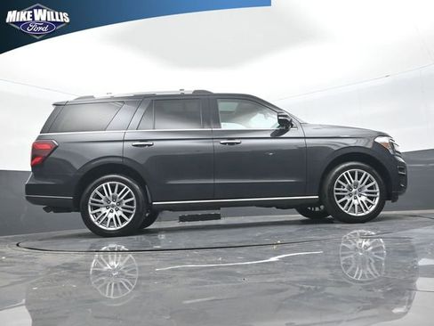 Certified 2022 Ford Expedition Limited RWD image 24