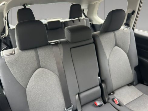 Used 2026 Toyota Grand Highlander LE image 18