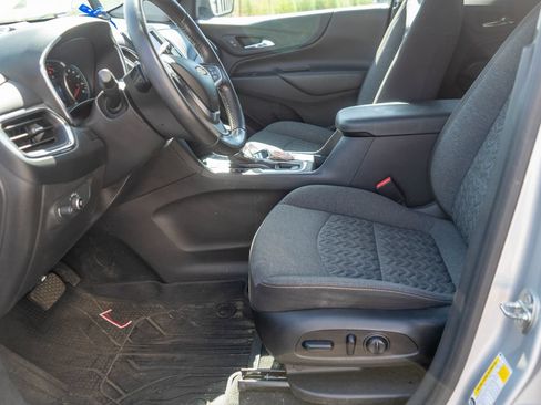 Used 2022 Chevrolet Equinox LT AWD/4WD image 12