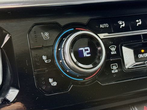 Used 2024 GMC Sierra 1500 Denali w/ Denali Reserve Package image 16