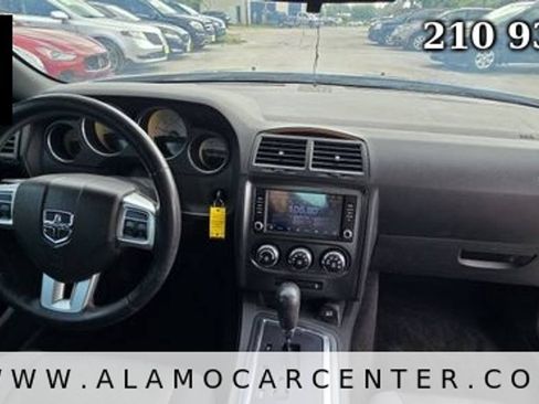 Used 2014 Dodge Challenger SXT RWD image 15