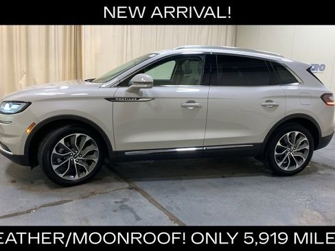 Used 2023 Lincoln Nautilus Reserve w/ Luxury Package AWD/4WD image 6