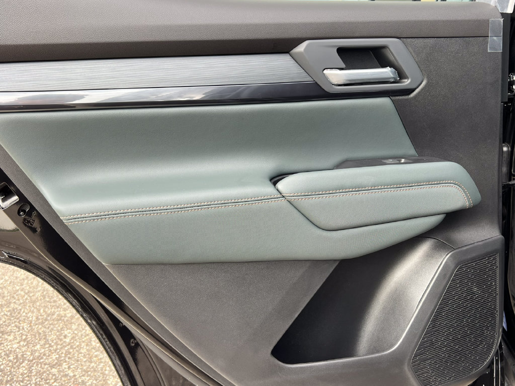 New 2027 GMC Terrain AT4 w/ Convenience Package III AWD/4WD image 32