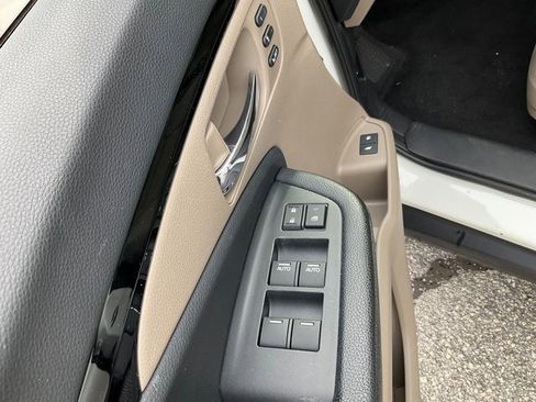 Used 2017 Honda Pilot Elite image 8