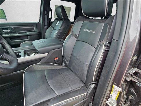 New 2026 RAM 2500 Laramie w/ Night Edition AWD/4WD image 4