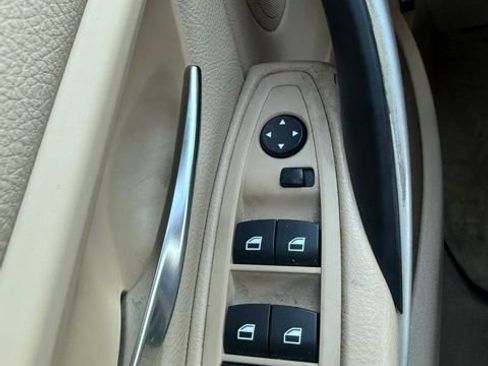 Used 2015 BMW 320i Sedan image 17