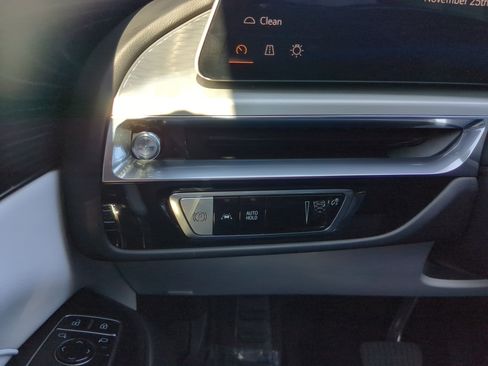 Certified 2024 Cadillac Lyriq Luxury image 26