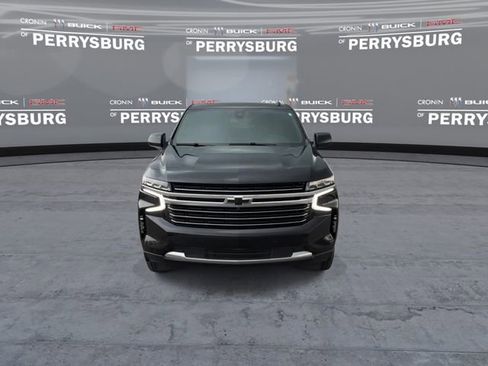 Used 2021 Chevrolet Suburban LT w/ LT Signature Package AWD/4WD image 3