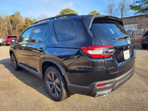 New 2025 Honda Pilot Sport image 4