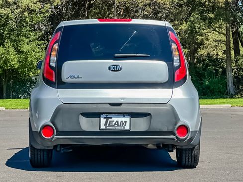 Used 2016 Kia Soul FWD image 5