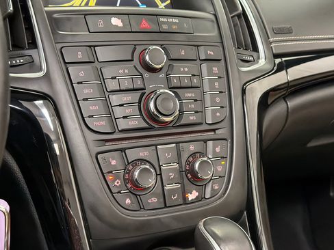 Used 2016 Buick Cascada Premium image 28