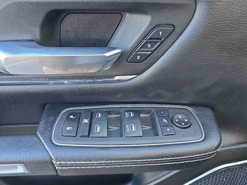 Used 2024 RAM 1500 Laramie image 10
