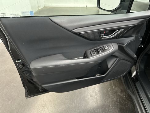 Used 2022 Subaru Outback Premium AWD/4WD image 17