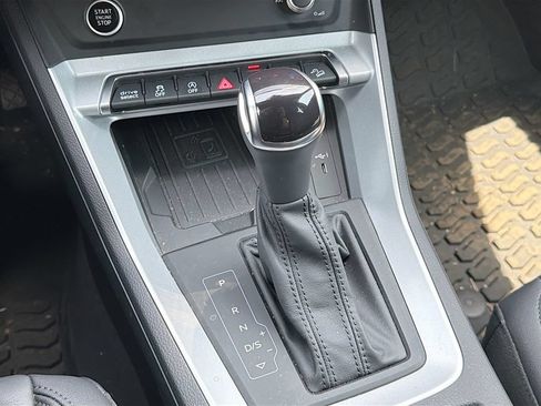 Used 2023 Audi Q3 2.0T Premium Plus w/ Premium Plus Package AWD/4WD image 18